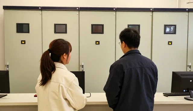 提升变频器控制柜运行效率的实用技巧